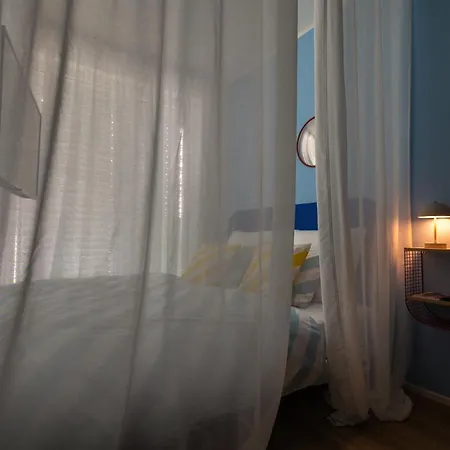 Apartman Colorful - Balcony, Free Parking, By Gravity Prága