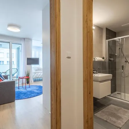 Colorful - Balcony, Free Parking, By Gravity Apartment Prague