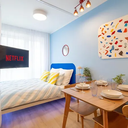 Colorful - Balcony, Free Parking, By Gravity Apartment Prague