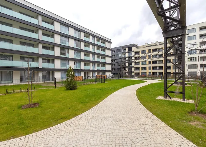 Colorful - Balcony, Free Parking, By Gravity شقة *