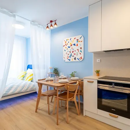Colorful - Balcony, Free Parking, By Gravity