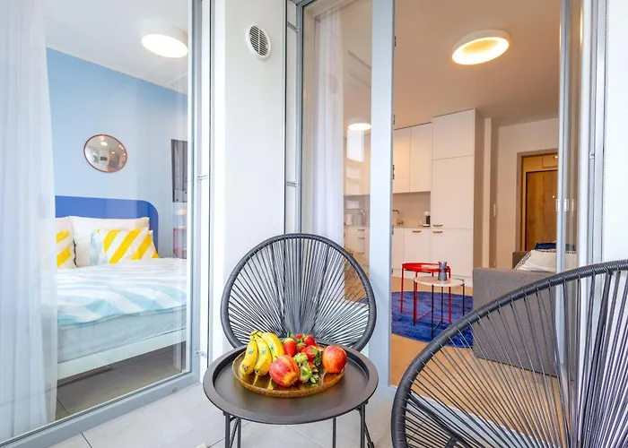 Colorful - Balcony, Free Parking, By Gravity Lägenhet *