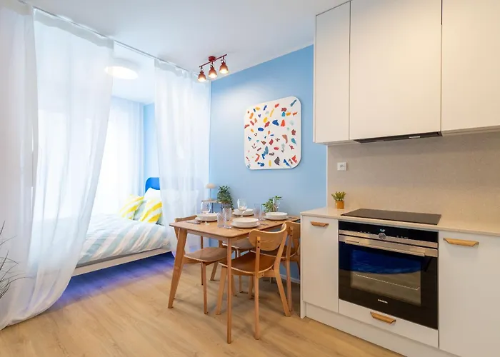 Colorful - Balcony, Free Parking, By Gravity